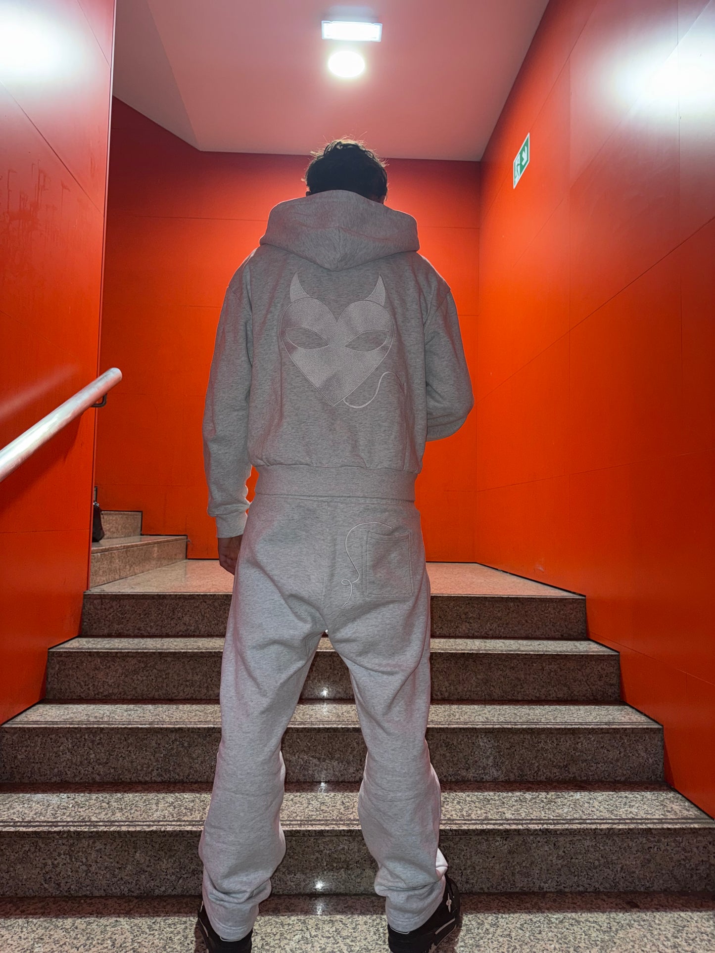 AKM GREY ZIP UP